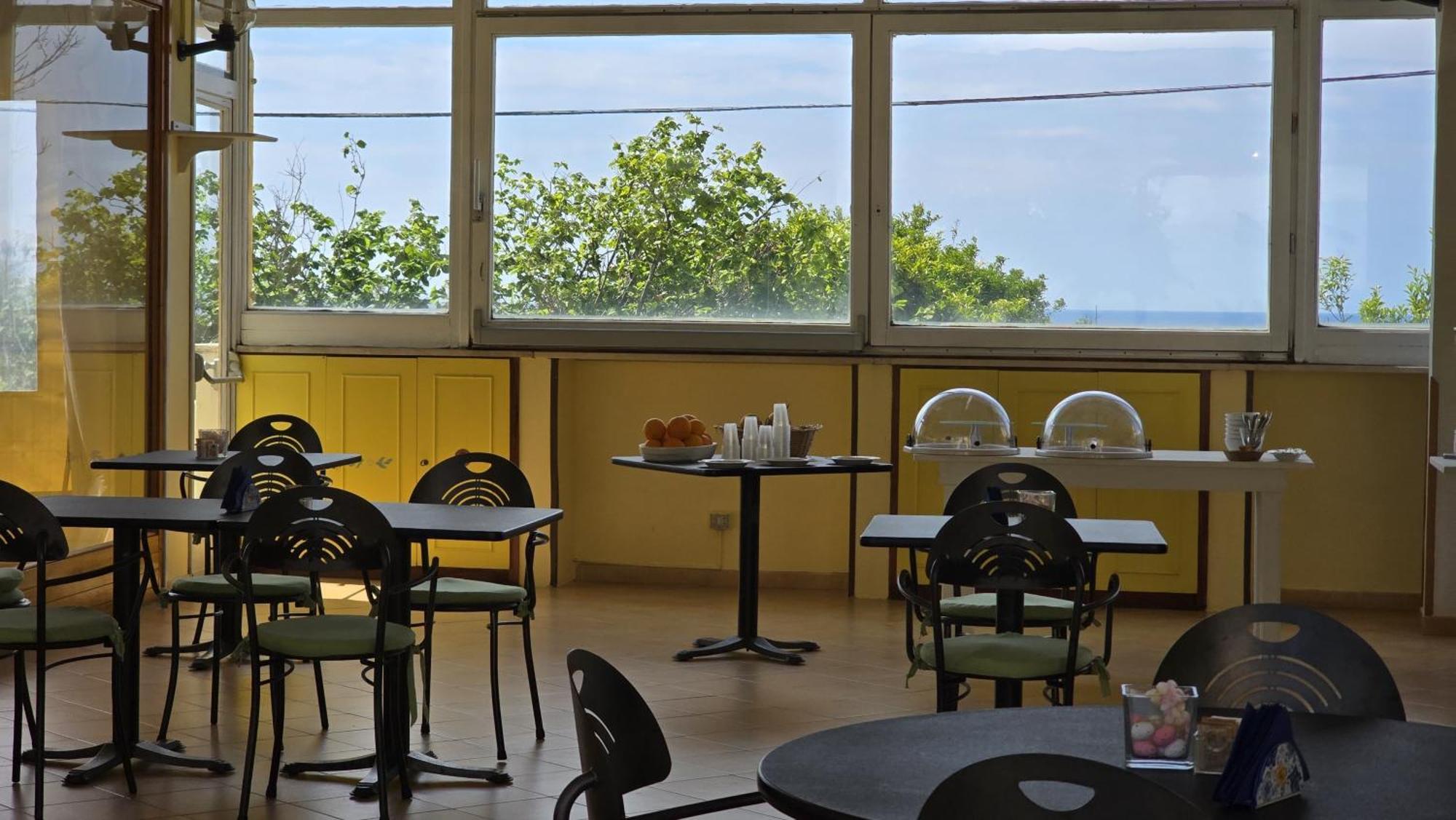 Hotel Savoia Procida Extérieur photo